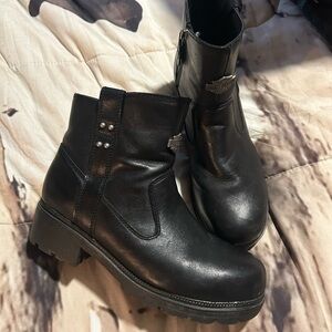 Harley Davidson women’s size 10 zip up steel toe boots excellent condition